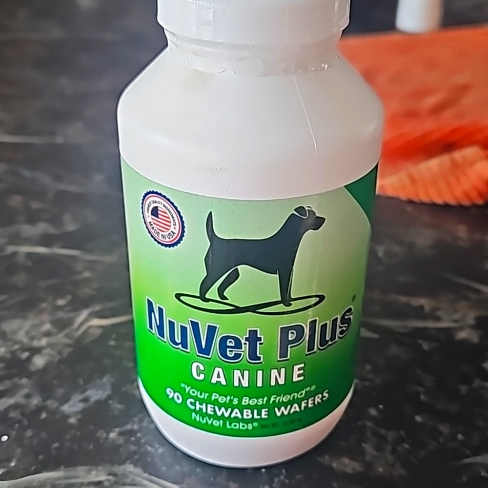 Nuvet Plus Canine chewable wafers